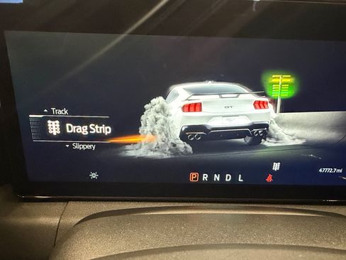 Used 2024 Ford Mustang Coupe RWD image 32