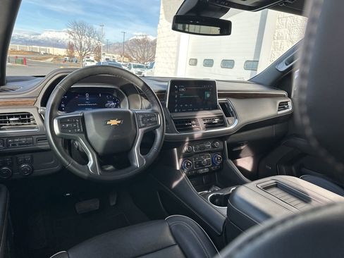 Used 2023 Chevrolet Suburban Premier image 11