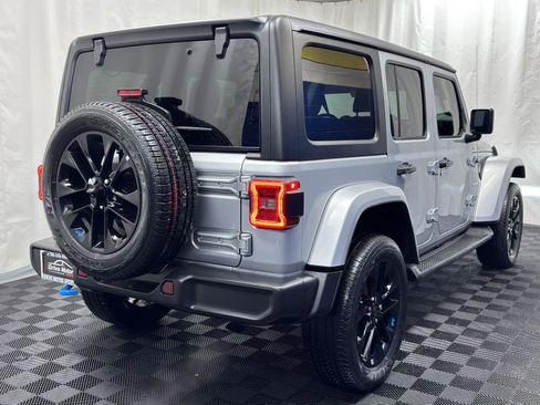 Used 2023 Jeep Wrangler Sahara w/ Cold Weather Group image 7