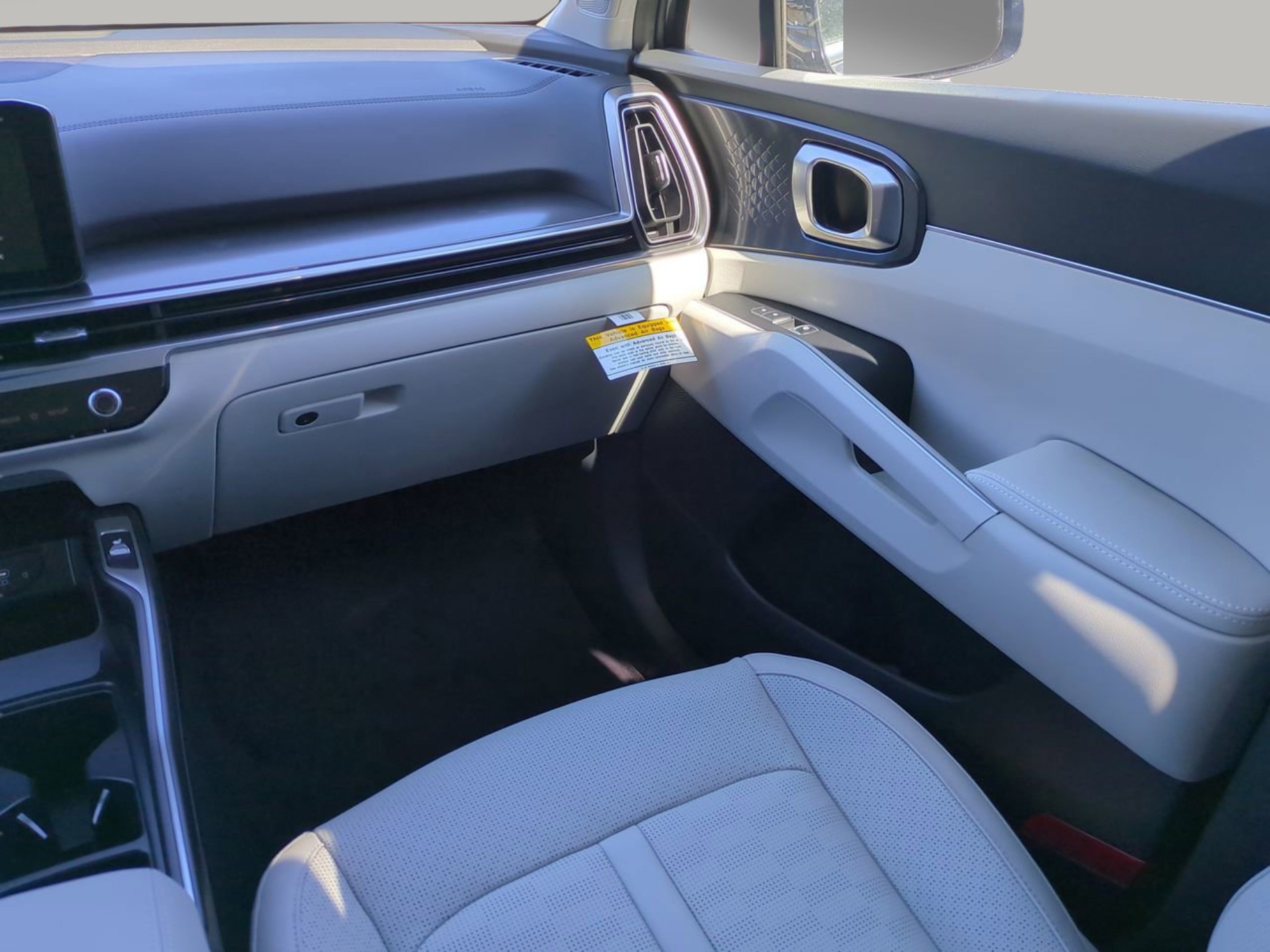Certified 2025 Kia Sorento S w/ Panoramic Sunroof Package FWD image 16