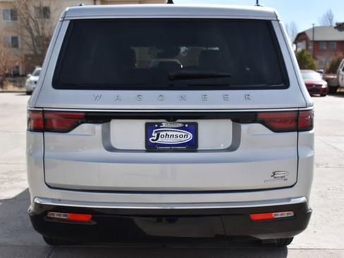 Used 2024 Jeep Wagoneer L Series II w/ Flexible Seating Group image 6