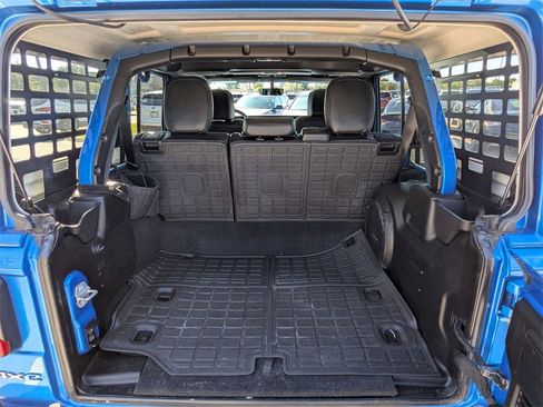 Used 2021 Jeep Wrangler Unlimited Sahara w/ Cold Weather Group image 6