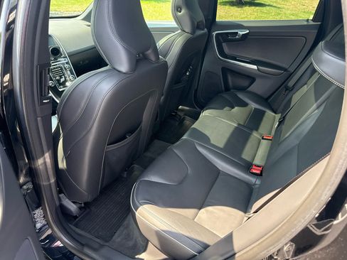 Used 2015 Volvo XC60 T6 R-Design Premier Plus AWD/4WD image 10