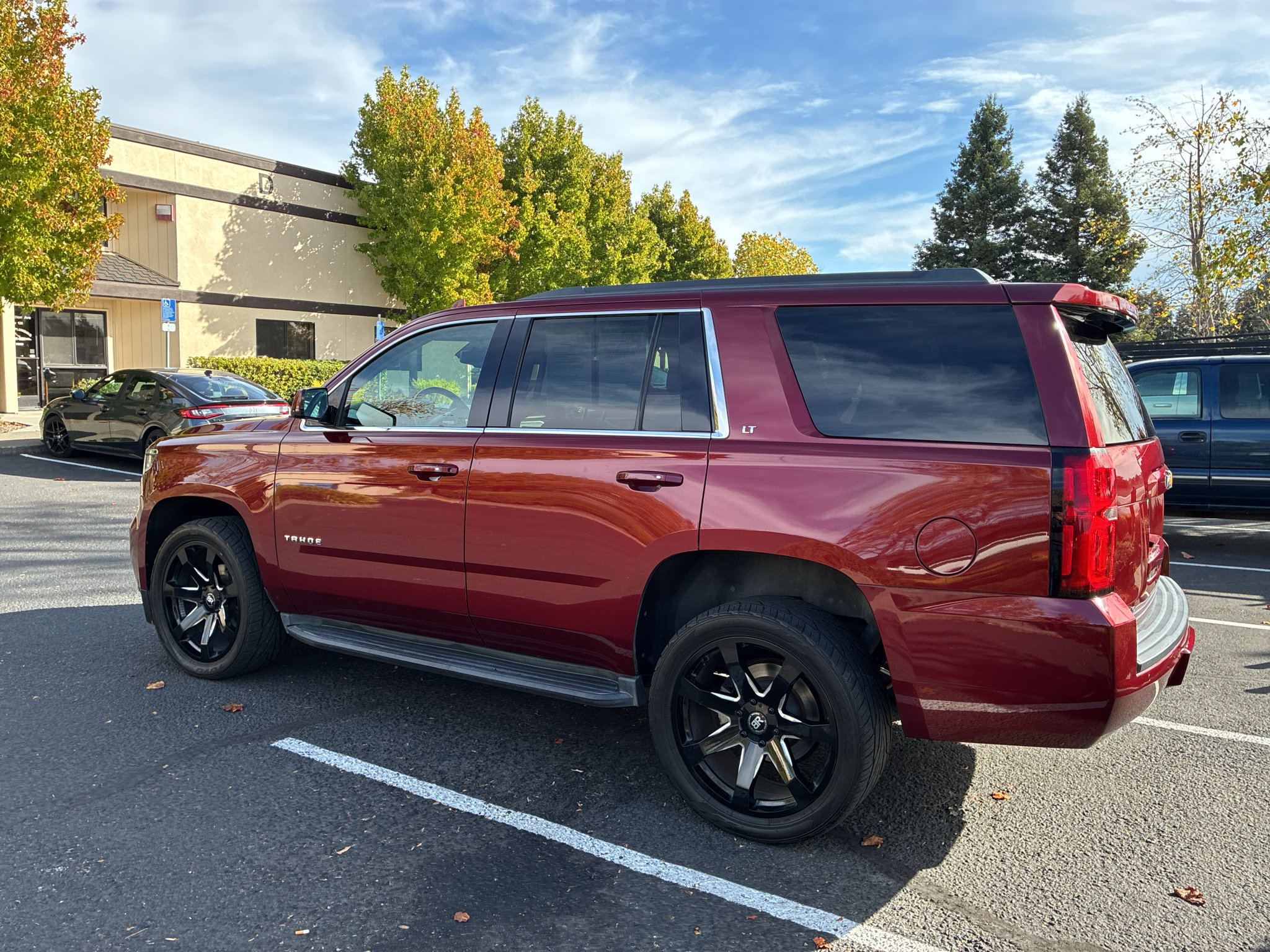 Used 2019 Chevrolet Tahoe LT AWD/4WD image 4