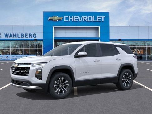 New 2026 Chevrolet Equinox LT w/ Convenience Package II image 2