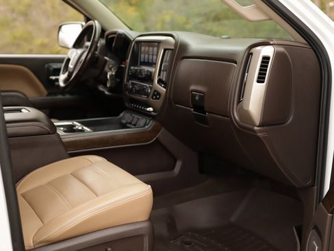 Used 2018 GMC Sierra 1500 Denali image 37