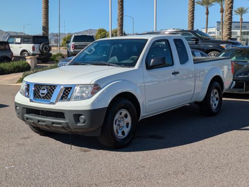 Used 2021 Nissan Frontier S w/ S Utility Package image 7
