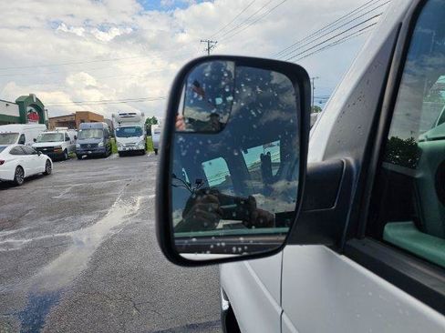 Used 2011 Ford E-350 and Econoline 350 XLT RWD image 30