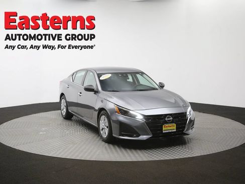 Used 2024 Nissan Altima 2.5 S FWD image 49
