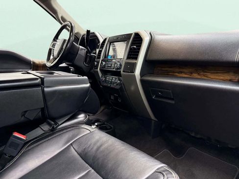 Used 2019 Ford F150 Lariat image 10