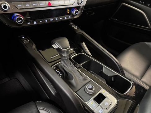 Used 2025 Kia Telluride S FWD image 17