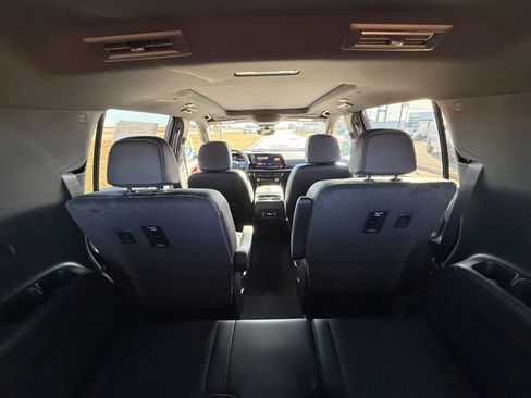 New 2026 Chevrolet Traverse RS image 19