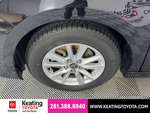 Used 2025 Toyota Camry LE FWD image 30