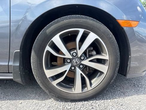 Used 2023 Honda Odyssey Touring image 4