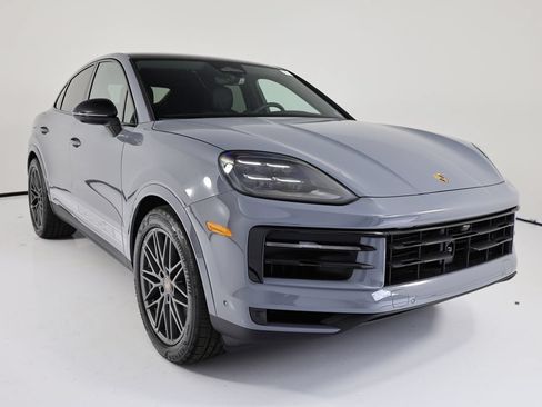 New 2026 Porsche Cayenne Coupe AWD/4WD image 9