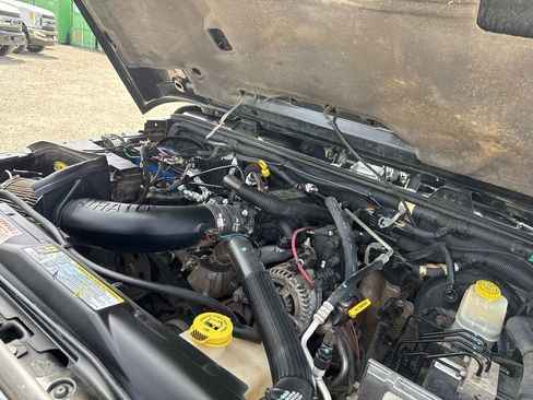 Used 2007 Jeep Wrangler Sahara w/ Dual Top Group image 32