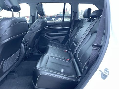 Used 2023 Jeep Grand Cherokee Limited w/ Luxury Tech Group II image 26