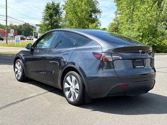 Used 2024 Tesla Model Y Long Range AWD/4WD video 2