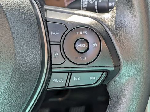 Used 2023 Toyota RAV4 XSE AWD/4WD image 18