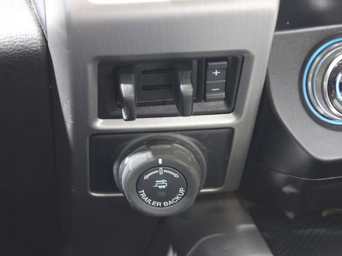 Used 2020 Ford F250 Platinum w/ Tremor Off-Road Package image 19