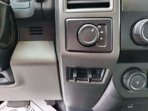 Used 2022 Ford F550 4x4 Regular Cab Super Duty image 18