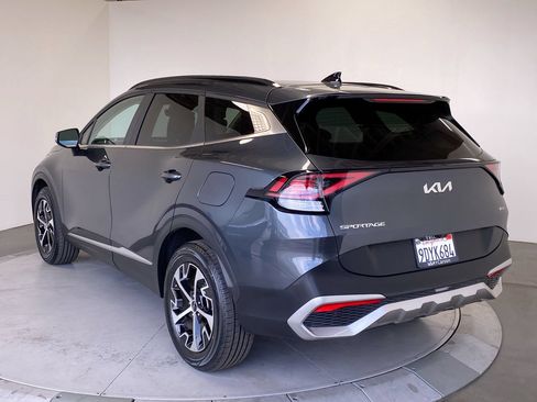Certified 2023 Kia Sportage EX w/ EX Premium Package AWD/4WD image 3