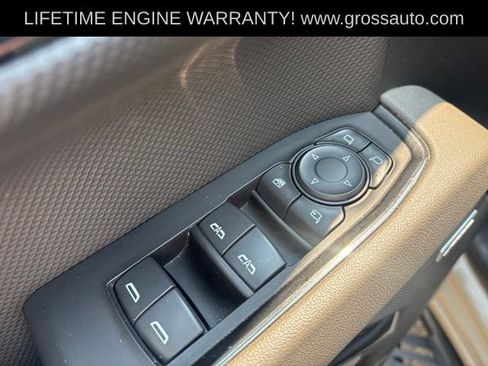 Used 2022 Chevrolet Silverado 1500 ZR2 w/ Technology Package AWD/4WD image 15