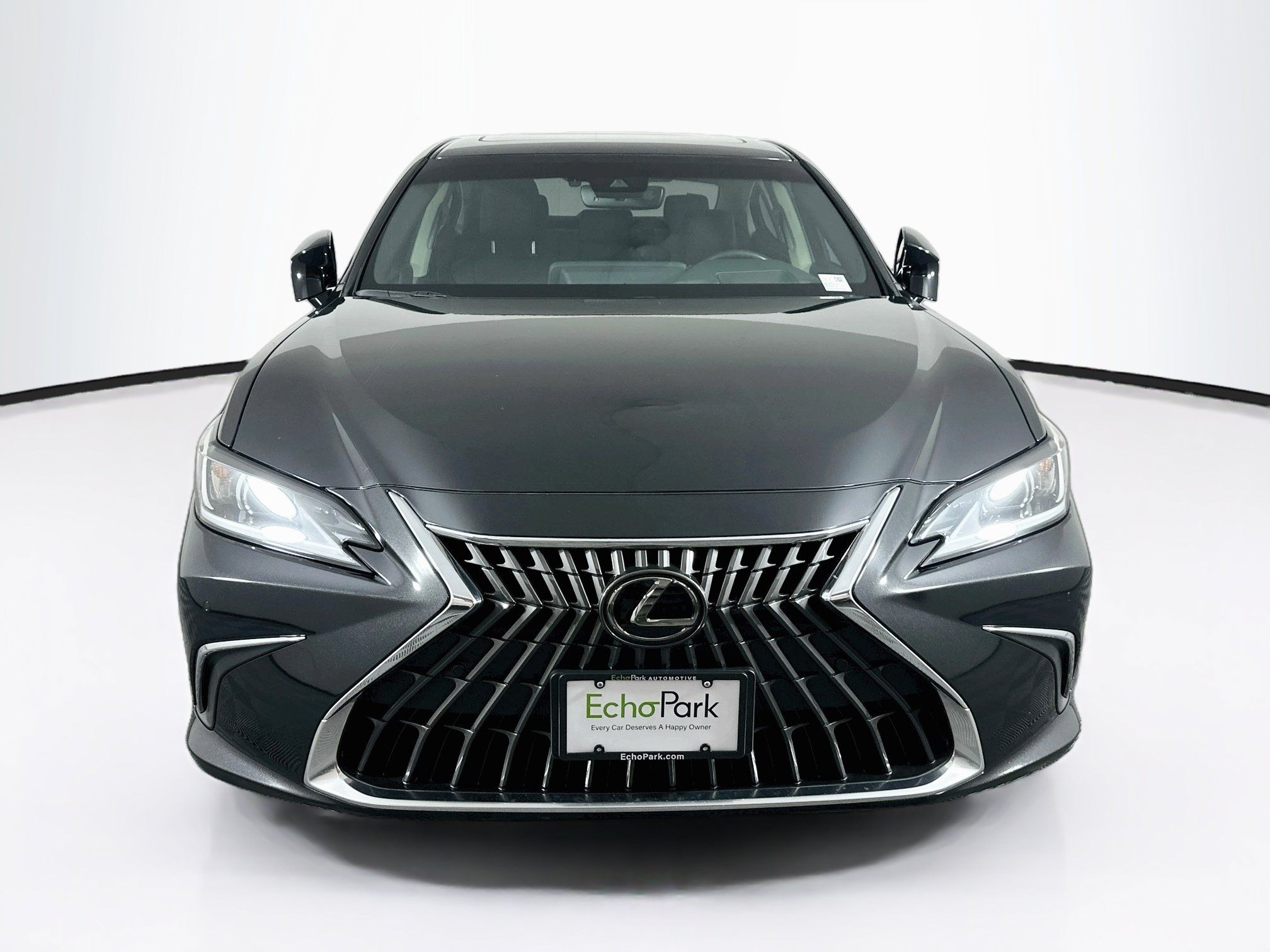 Used 2025 Lexus ES 300h w/ Premium Package FWD image 2