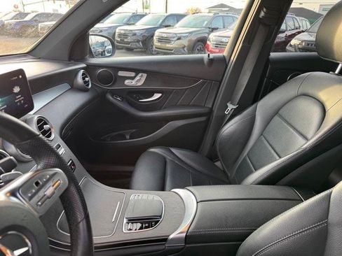 Used 2022 Mercedes-Benz GLC 300 4MATIC image 21