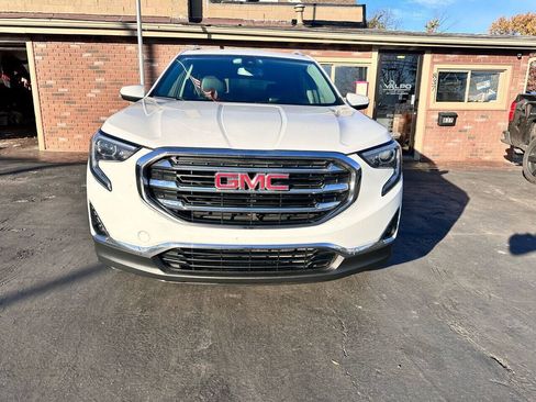 Used 2020 GMC Terrain SLT w/ Preferred Package AWD/4WD image 2