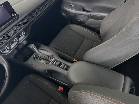 Certified 2025 Honda HR-V Sport image 27