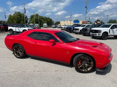 Used 2021 Dodge Challenger R/T Scat Pack w/ Dynamics Package RWD image 2