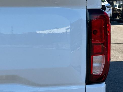 Used 2025 GMC Sierra 1500 Elevation image 50