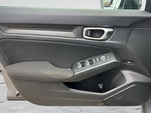 Used 2023 Honda Civic LX image 32