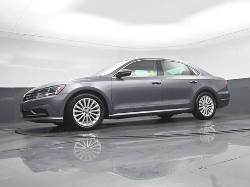 Used 2017 Volkswagen Passat 1.8T SE FWD image 50