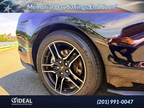 Used 2018 Ford Mustang Premium w/ Equipment Group 201A RWD image 39