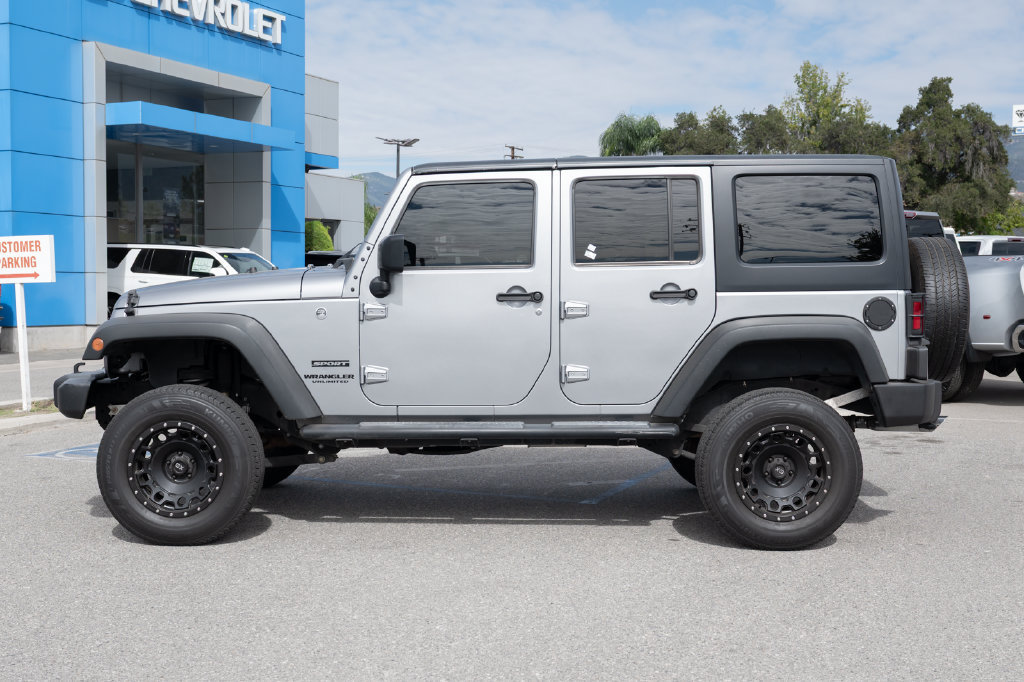 Used 2017 Jeep Wrangler Unlimited Sport w/ Quick Order Package 24S AWD/4WD image 7