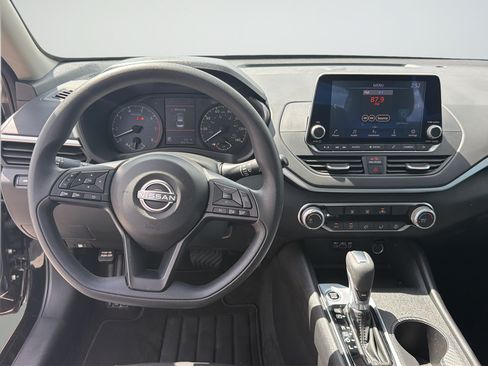 Certified 2025 Nissan Altima 2.5 S FWD image 31