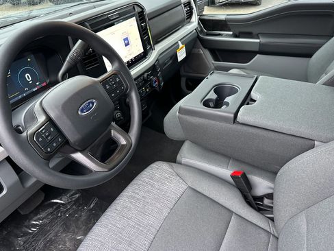 New 2026 Ford F250 XLT w/ XLT Premium Package image 9