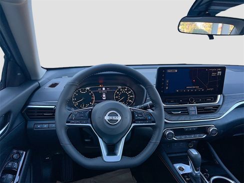 New 2025 Nissan Altima 2.5 SL image 24