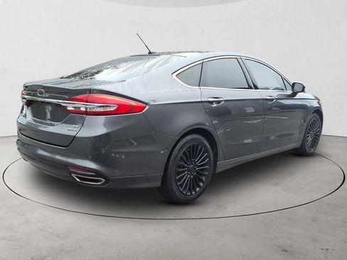 Used 2017 Ford Fusion SE w/ Fusion SE Technology Package AWD/4WD image 5