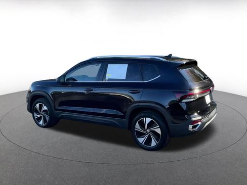 Used 2025 Volkswagen Taos SE image 14