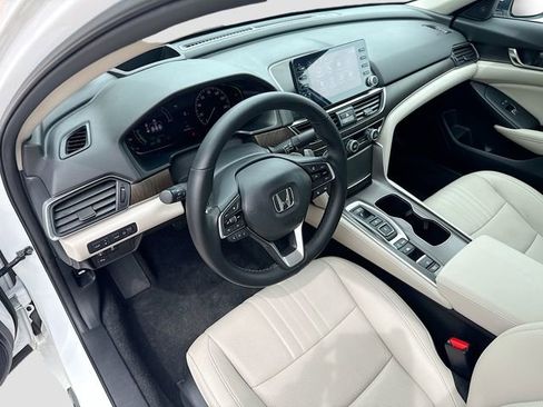 Used 2022 Honda Accord Touring image 25