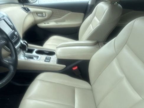 Used 2023 Nissan Murano SV AWD/4WD image 3
