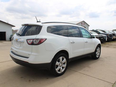 Used 2017 Chevrolet Traverse LT w/ Style and Technology Package AWD/4WD image 7