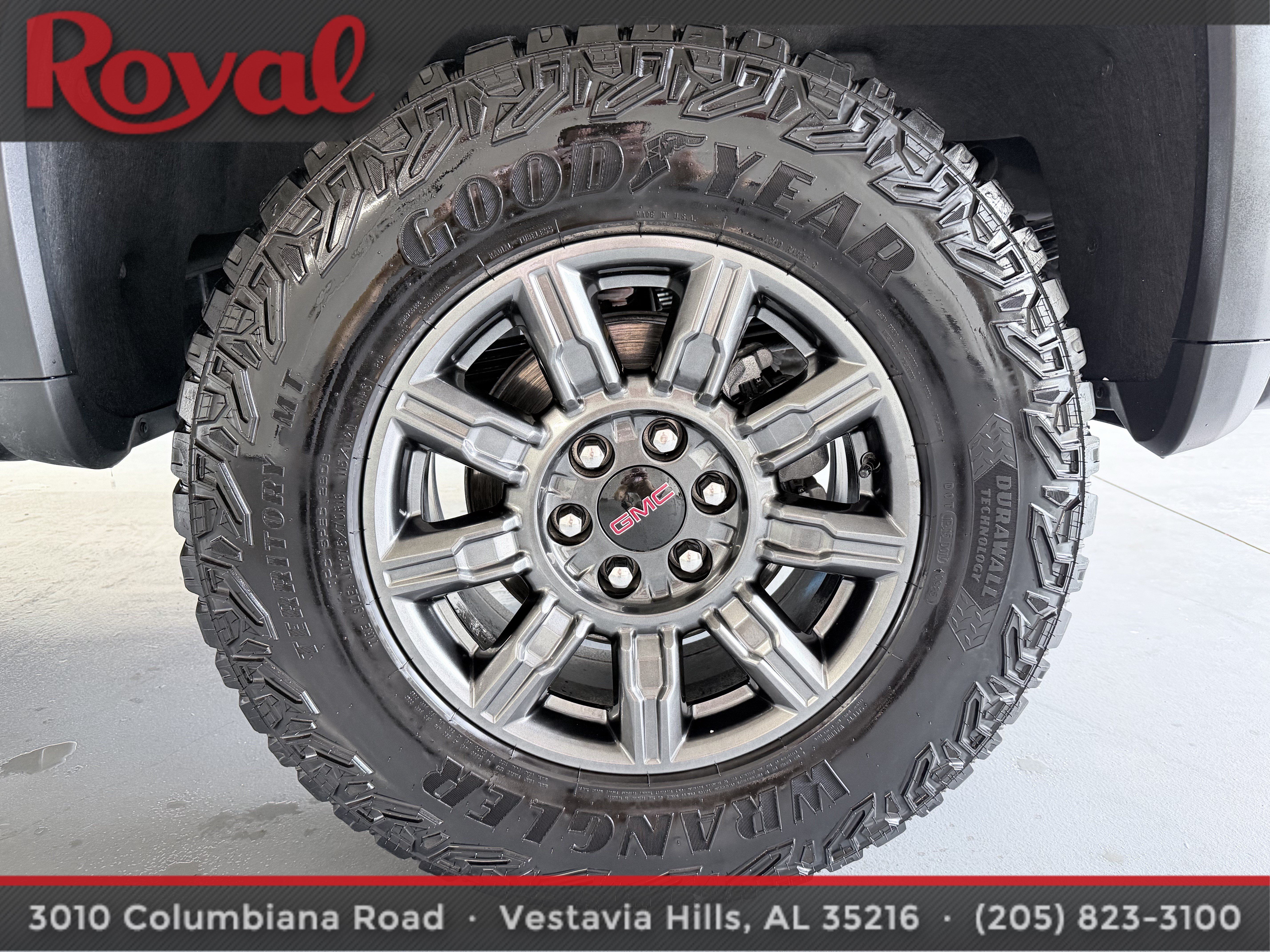 Used 2025 GMC Sierra 1500 AT4X AWD/4WD image 9
