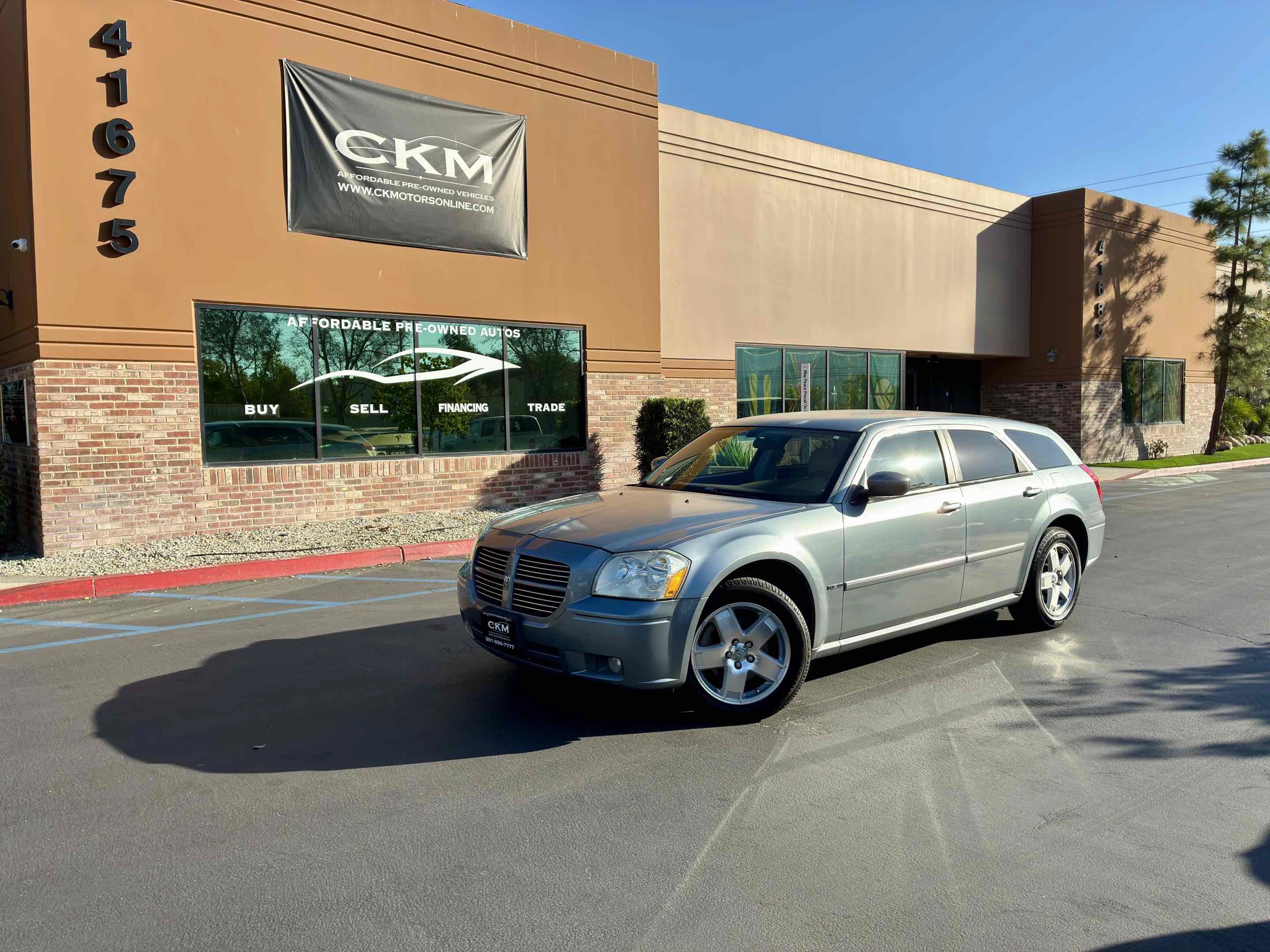 Used 2006 Dodge Magnum R/T w/ Convenience Group II AWD/4WD image 2