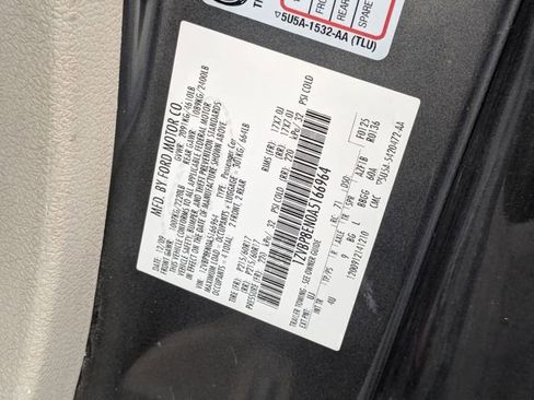 Used 2010 Ford Mustang Convertible image 21