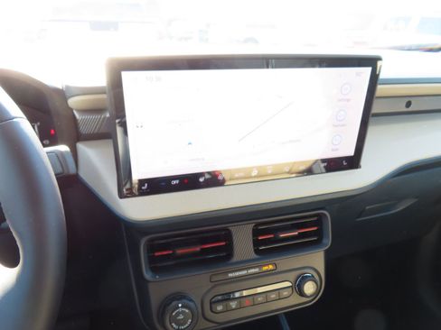 New 2026 Ford Maverick Lariat w/ 4K Tow Package image 10