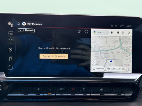 Used 2025 GMC Sierra 1500 SLT image 64